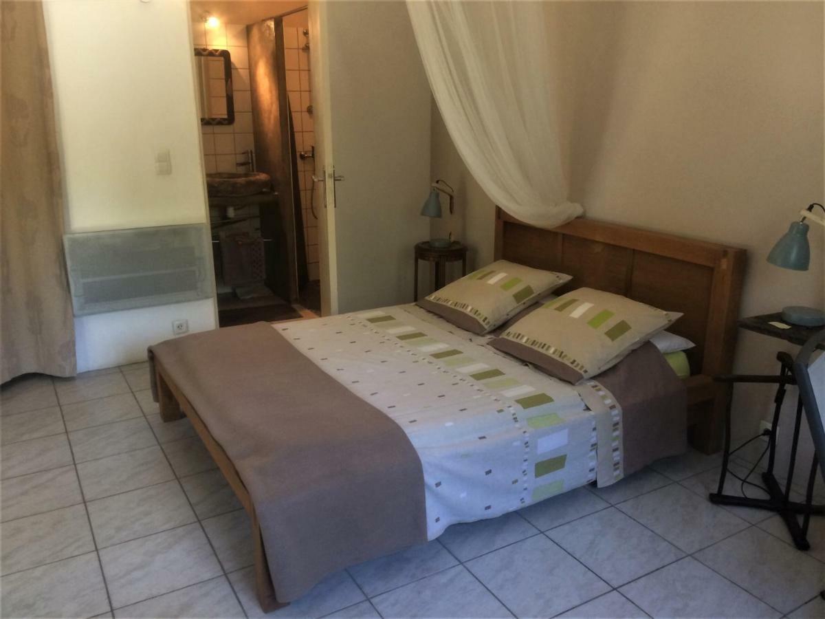 Les Deux Chemins Hotel Mons  Buitenkant foto